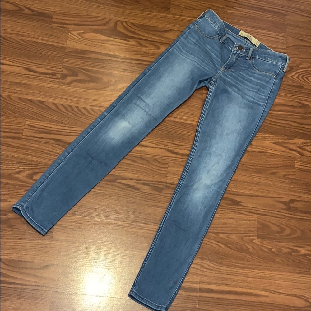 SOLD - Hollister Women’s Size 26 Jean Legging